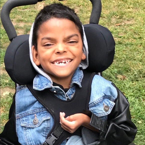 Meet your Posher, Veronica - Picture 4 of 4